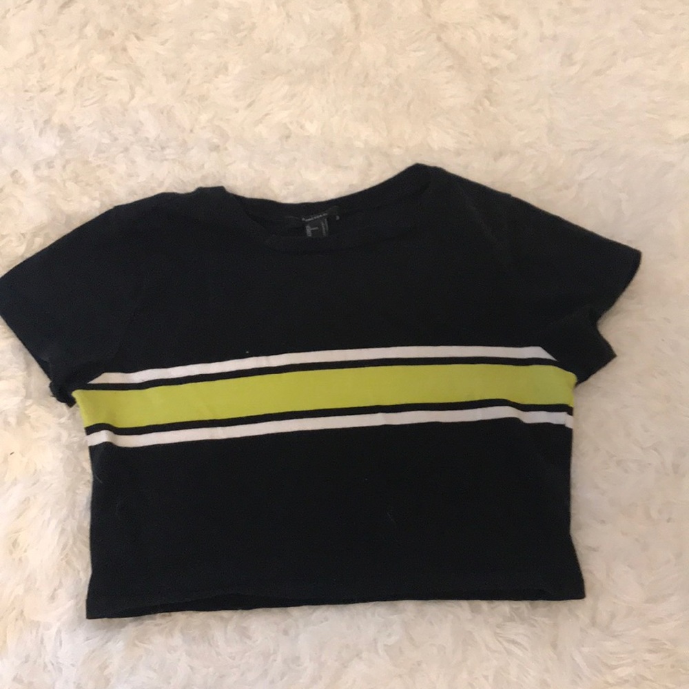FOREVER 21 BLACK CROP TOP